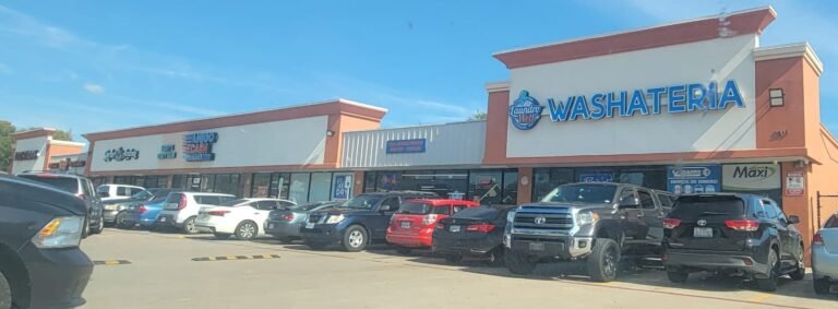 Self-Service Laundry Near Mistletoe Heights: Clean, Convenient Laundry Care